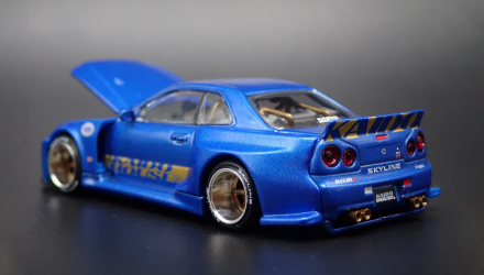 Машинка Premium MINI GT Nissan Skyline GT-R (R34) Kaido Works Shinjuku V2 1:64 KHMG158 Blue image_4 Машинка Premium MINI GT Nissan Skyline GT-R (R34) Kaido Works Shinjuku V2 1:64 KHMG158 Blue - Retromagaz, image 4