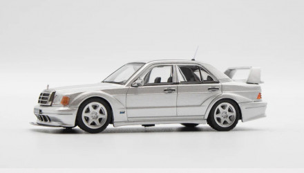 Машинка Premium INNO64 Mercedes-Benz 190E 2.5-16 Evolution II 1:64 IN64-190E-SIL Silver - Retromagaz, image 3