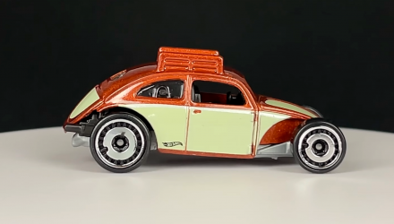 Тематична Машинка Hot Wheels Custom Volkswagen Beetle Volkswagen 1:64 HDH45 Brown - Retromagaz, image 5