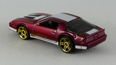 Машинка Базова Hot Wheels '85 Chevrolet Camaro Iroc-Z Muscle Mania 1:64 GTB40 Red - Retromagaz, image 3