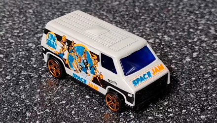 Машинка Базова Hot Wheels 70s Van Space Jam: A New Legacy Space 1:64 GRY76 White - Retromagaz, image 4