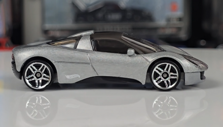 Машинка Базовая Hot Wheels Gordon Murray Automotive T.33 Factory Fresh 1:64 HYW23 Silver - Retromagaz, image 3