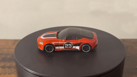 Машинка Базова Hot Wheels 2023 Nissan Z Then and Now 1:64 JJJ79 Orange - Retromagaz, image 3