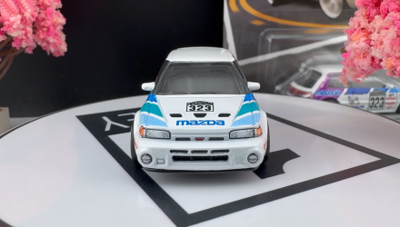 Машинка Premium Hot Wheels Mazda 323 GTR Modern Classics 1:64 JKF17 White - Retromagaz, image 4