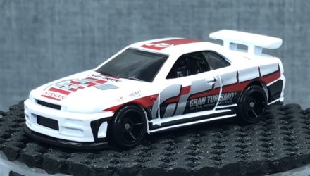 Тематична Машинка Hot Wheels Nissan Skyline GT-R (R34) Gran Turismo 1:64 FKF27 White - Retromagaz, image 2