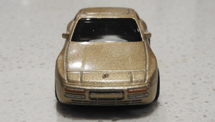 Машинка Базовая Hot Wheels '89 Porsche 944 Turbo Porsche 1:64 GHF07 Gold - Retromagaz, image 5