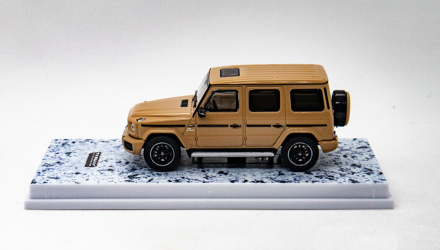 Машинка Premium Tarmac Works Mercedes-AMG G 63 1:64 T64R-040-BR Brown - Retromagaz, image 3