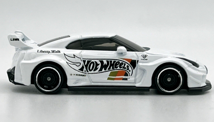 Машинка Базова Hot Wheels Liberty Walk LB-Silhouette Works GT Nissan 35GT-RR Ver.2 Dream Garage 1:64 HCX49 White - Retromagaz, image 4