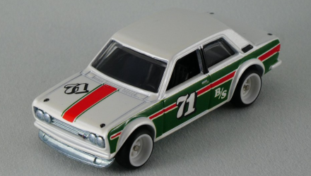 Машинка Premium Hot Wheels '71 Datsun 510 Door Slammers 1:64 GJP77 White - Retromagaz, image 5