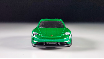 Машинка Базовая Hot Wheels Porsche Taycan Turbo S Factory Fresh 1:64 HKJ31 Green - Retromagaz, image 5