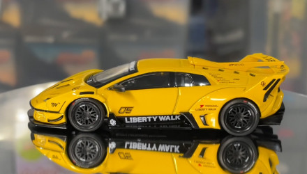 Машинка Premium MINI GT Lamborghini LB-Silhouette WORKS MURCIELAGO GT Evo №1135 1:64 MGT01135 Yellow - Retromagaz, image 3