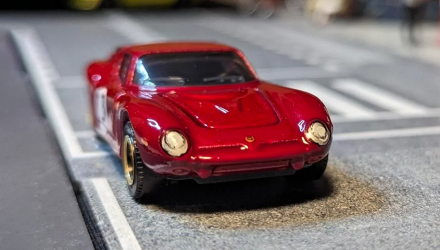 Тематическая Машинка Matchbox Bizzarini 5300 GT Corsa Revival Moving Parts 1:64 FWD28/HVM74 Red - Retromagaz, image 3