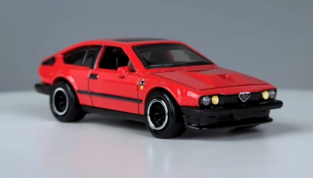 Машинка Premium Hot Wheels Alfa Romeo GTV6 3.0 World Tour 1:64 HRV80 Red - Retromagaz, image 4