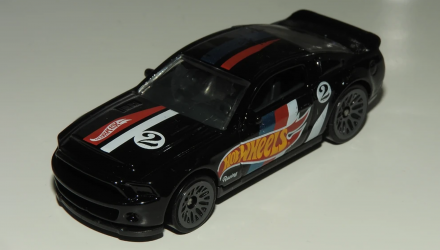 Машинка Базова Hot Wheels '10 Ford Shelby GT500 Super Snake Race Team 1:64 FYF69 Black - Retromagaz, image 2