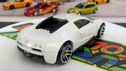 Тематическая Машинка Hot Wheels Bugatti Veyron Fast & Furious 1:64 JBY43 White - Retromagaz, image 2