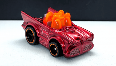 Машинка Базовая Hot Wheels Classic TV Series Batmobile Super Treasure Hunt STH Batman 1:64 HKL16 Red - Retromagaz, image 1