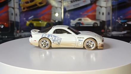 Тематическая Машинка Hot Wheels 1995 Mazda RX-7 Fast & Furious 1:64 JKX16 White - Retromagaz, image 3