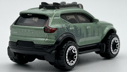 Машинка Базова Hot Wheels Volvo XC40 Recharge Mud Studs 1:64 HKG55 Green - Retromagaz, image 3