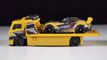 Машинка Premium 2шт Hot Wheels '20 Toyota GR Supra Trueno та Fleet Street Team Transport 1:64 JHX87 Yellow - Retromagaz, image 2