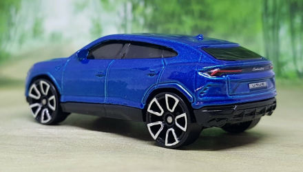 Машинка Базова Hot Wheels '17 Lamborghini Urus Factory Fresh 1:64 GRY29 Metallic Blue - Retromagaz, image 3