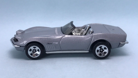 Машинка Базовая Hot Wheels '72 Stingray Convertible Roadsters 1:64 HKK12 Silver - Retromagaz, image 4