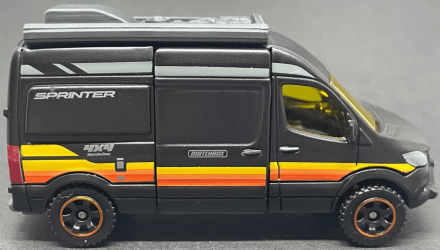 Тематическая Машинка Matchbox Mercedes-Benz Sprinter Moving Parts 1:64 FWD28/HVM94 Black - Retromagaz, image 3