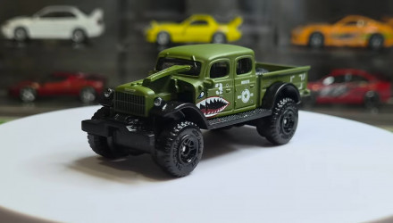 Тематическая Машинка Matchbox 1947 Dodge Power Wagon Moving Parts 1:64 JHV34 Green - Retromagaz, image 1