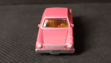 Машинка Базовая Hot Wheels The Simpsons Family Car Screen Time 1:64 DTX37 Pink - Retromagaz, image 2