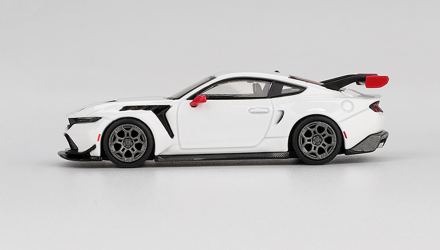 Машинка Premium MINI GT Ford Mustang GTD Spirit of America 1:64 MGT01097-CH White - Retromagaz, image 4
