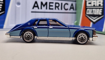 Машинка Базова Hot Wheels '82 Cadillac Seville The `80S 1:64 HKJ64 Dark Blue - Retromagaz, image 5