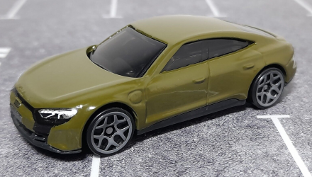 Машинка Базовая Hot Wheels Audi RS E-Tron GT Green Speed 1:64 HTD38 Green - Retromagaz, image 1