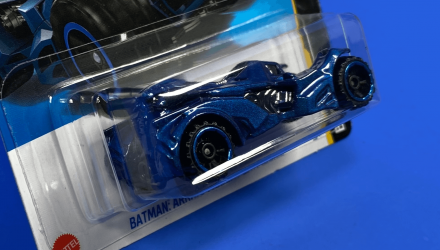 Машинка Базова Hot Wheels Batman: Arkham Knight Batmobile Batman 1:64 HTD85 Blue - Retromagaz, image 3