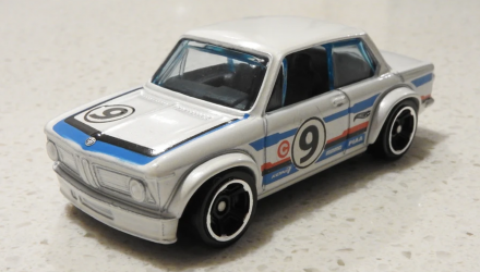 Машинка Базова Hot Wheels BMW 2002 BMW 1:64 V5601 White - Retromagaz, image 2