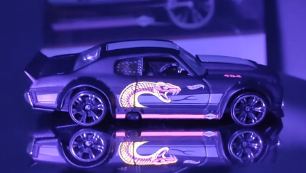 Тематична Машинка Hot Wheels '70 Chevy Chevelle Neon Speeders 1:64 JBY97 Black - Retromagaz, image 3