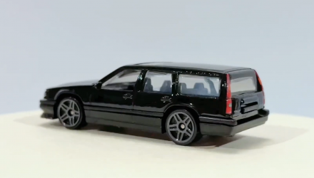 Машинка Базова Hot Wheels Volvo 850 Estate Wagons 1:64 HCX36 Black - Retromagaz, image 2