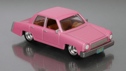 Машинка Premium Hot Wheels The Simpsons Family Car Rep. Entertainment 1:64 DWJ90 Pink - Retromagaz, image 1