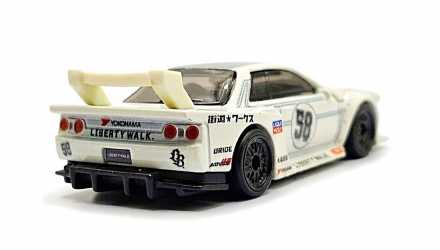 Машинка Premium Hot Wheels LB-Kaido Works Nissan R32 Skyline GT-R Aerostyles 1:64 JKF05 White - Retromagaz, image 2