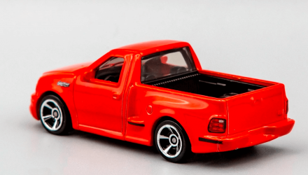 Машинка Базова Hot Wheels '99 Ford F-150 SVT Lightning Fast & Furious Hot Trucks 1:64 GRY97 Red - Retromagaz, image 3