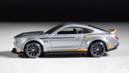 Тематическая Машинка Hot Wheels '18 Ford Mustang RTR Spec 5 Mustang 60th 1:64 JBY53 Grey - Retromagaz, image 4