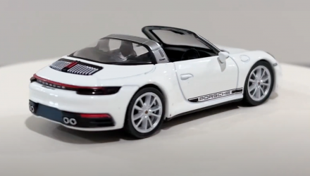 Машинка Premium MINI GT Porsche 911 Targa 4S 1:64 White - Retromagaz, image 3