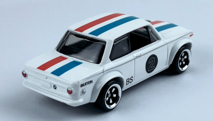 Тематическая Машинка Hot Wheels BMW 2002 Vintage Racing Club 1:64 HRT81/HRV02 White - Retromagaz, image 3