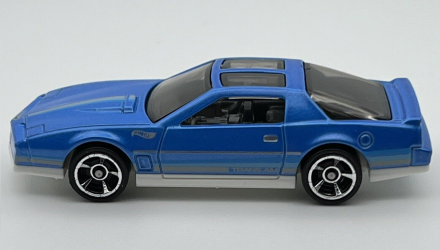 Машинка Базовая Hot Wheels '84 Pontiac Firebird Muscle Mania 1:64 HKJ57 Metallic Blue - Retromagaz, image 4