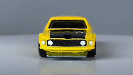 Тематическая Машинка Hot Wheels 1969 Ford Mustang Boss 302 Vintage Racing Club 1:64 HRT81/HRV08 Yellow - Retromagaz, image 5