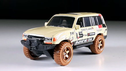 Машинка Базовая Hot Wheels Toyota Land Cruiser 80 Mud Studs 1:64 HCT64 Tan - Retromagaz, image 2