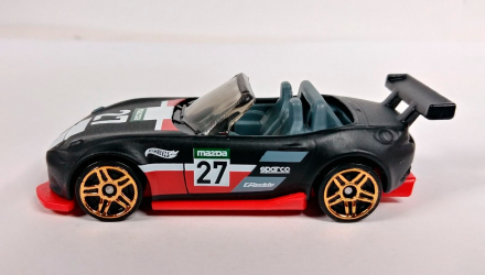 Машинка Базова Hot Wheels '15 Mazda MX-5 Miata Modified 1:64 HKH87 Black - Retromagaz, image 3