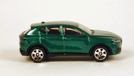 Машинка Большой Город Matchbox 2023 Alfa Romeo Tonale Roadtrip 1:64 HVN47 Green - Retromagaz, image 4