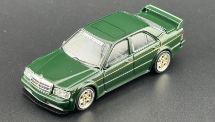 Машинка Premium Tarmac Works Mercedes-Benz 190 E 2.5-16 EVO 1 TOYO TIRES GLOBAL64 1:64 T64G-057-TOYO Green - Retromagaz, image 4