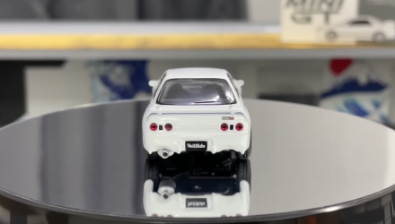 Машинка Premium MINI GT Nissan Skyline GT-R (R32) VeilSide Combat 1:64 MGT01066-CH White - Retromagaz, image 5
