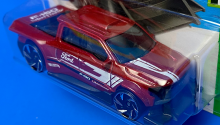 Машинка Базовая Hot Wheels Ford F-150 Lightning Custom Green Speed 1:64 HTB82 Dark Red - Retromagaz, image 3