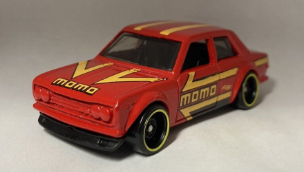 Машинка Базовая Hot Wheels '71 Datsun 510 MOMO Nightburnerz 1:64 FYD14 Red - Retromagaz, image 2